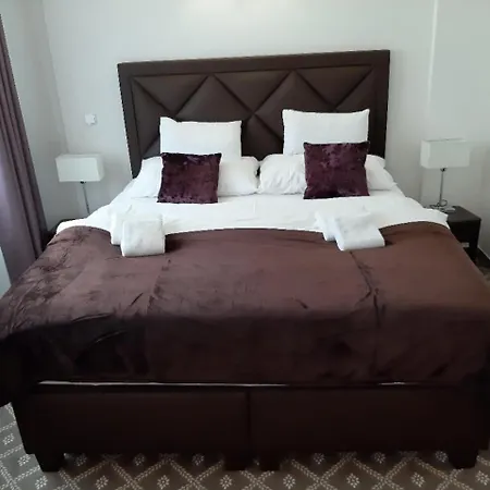 Private Luxury